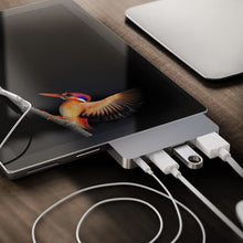 Load image into Gallery viewer, HyperDrive Surface Go 4-in-1 USB-C Hub
