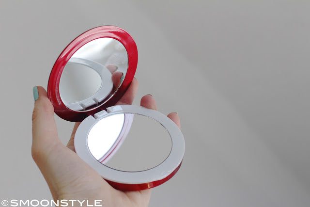 2 mirrors on Pearl Compact Mirror USB Battery